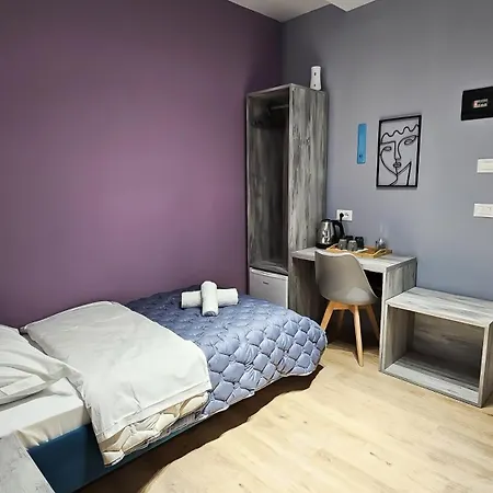 Daisy Centre 3* טיראנה