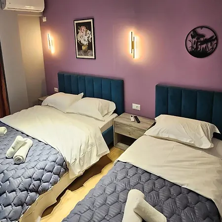 Apart-hotel Daisy Centre 3*