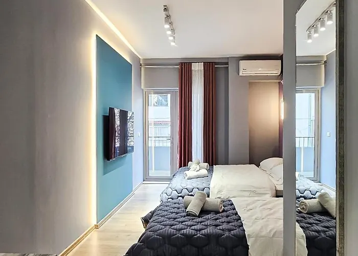 Daisy Centre Aparthotel 3*