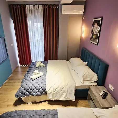 Daisy Centre 3* Tirana