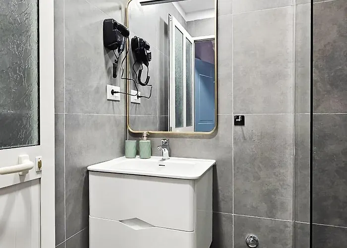 Daisy Centre Aparthotel 3*